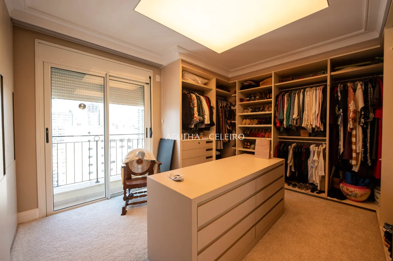 Apartamento em condomínio desejado com vista incrível para venda no Paraíso. – 20395