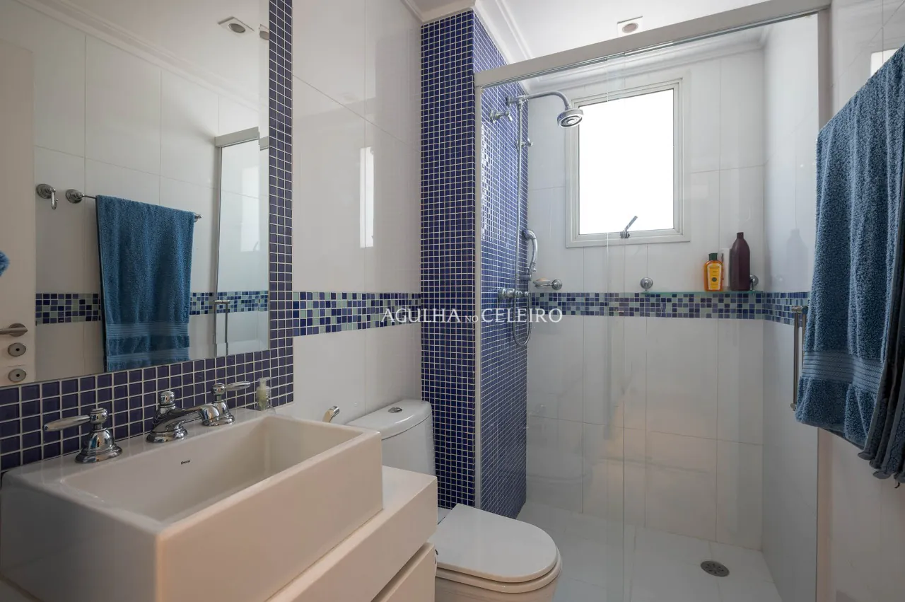 Apartamento em condomínio desejado com vista incrível para venda no Paraíso. – 20395