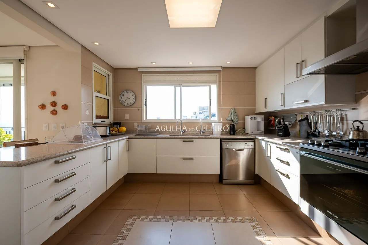 Apartamento em condomínio desejado com vista incrível para venda no Paraíso. – 20395