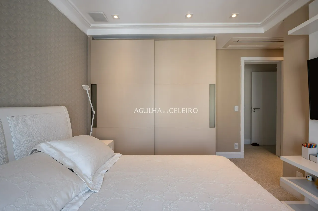 Apartamento em condomínio desejado com vista incrível para venda no Paraíso. – 20395