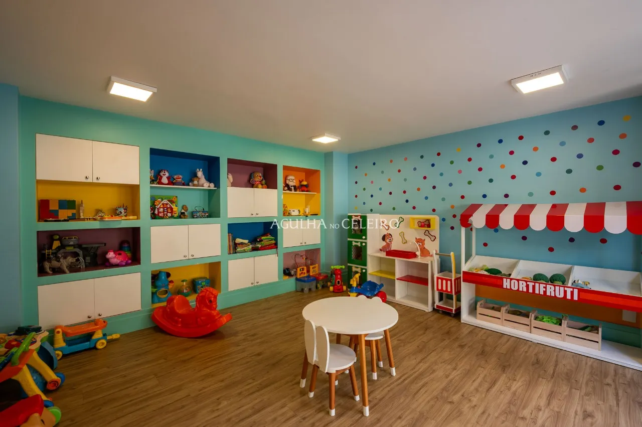 Apartamento em condomínio desejado com vista incrível para venda no Paraíso. – 20395