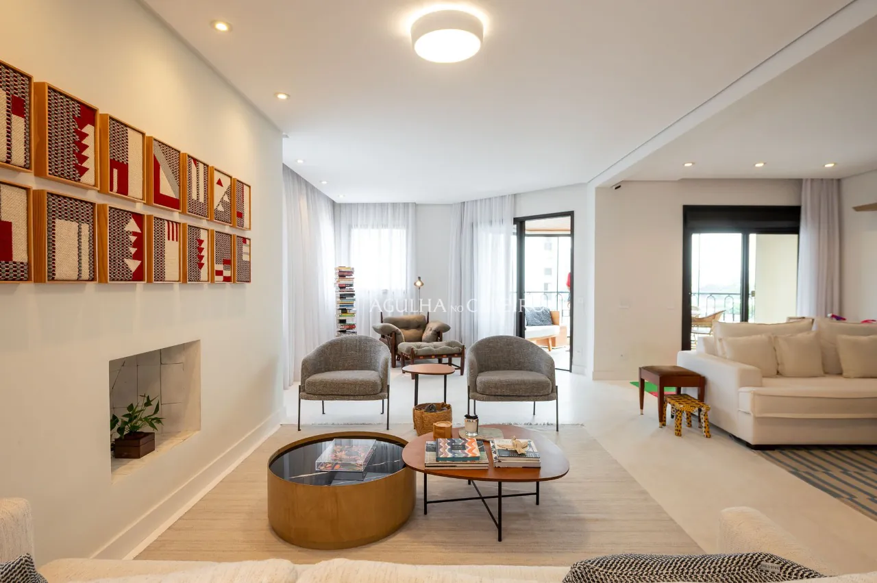 Apartamento sofisticado com varanda gourmet em Moema. – 20398