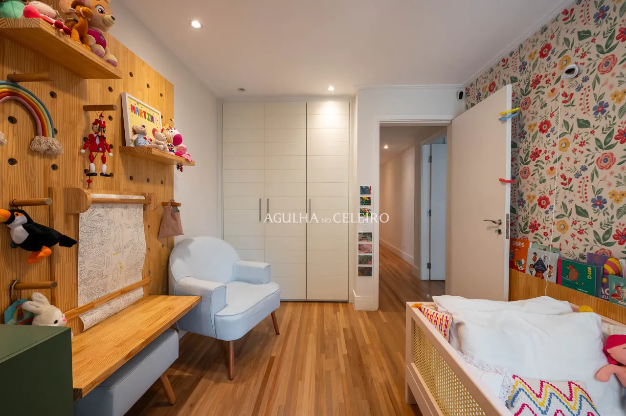 Apartamento sofisticado com varanda gourmet em Moema. – 20398