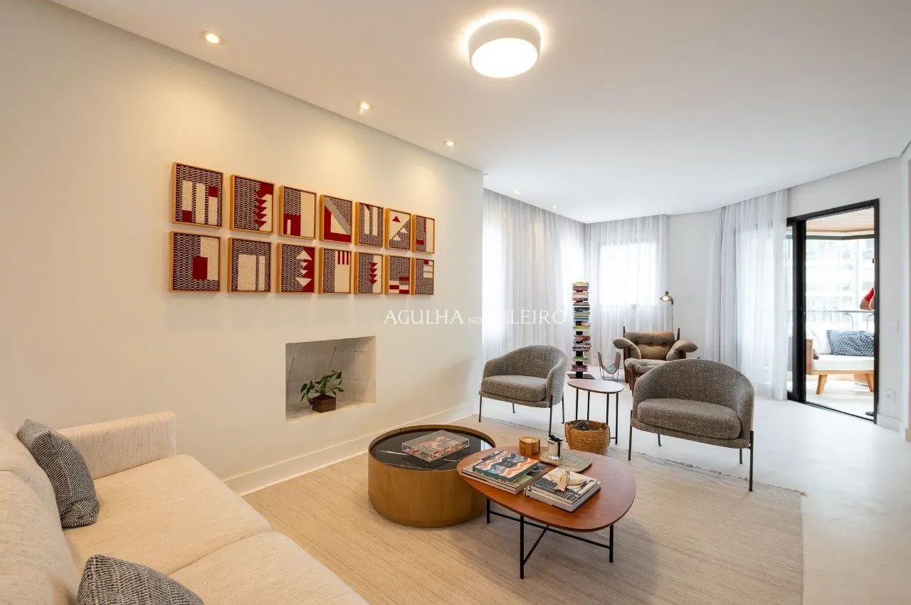 Apartamento sofisticado com varanda gourmet em Moema. – 20398