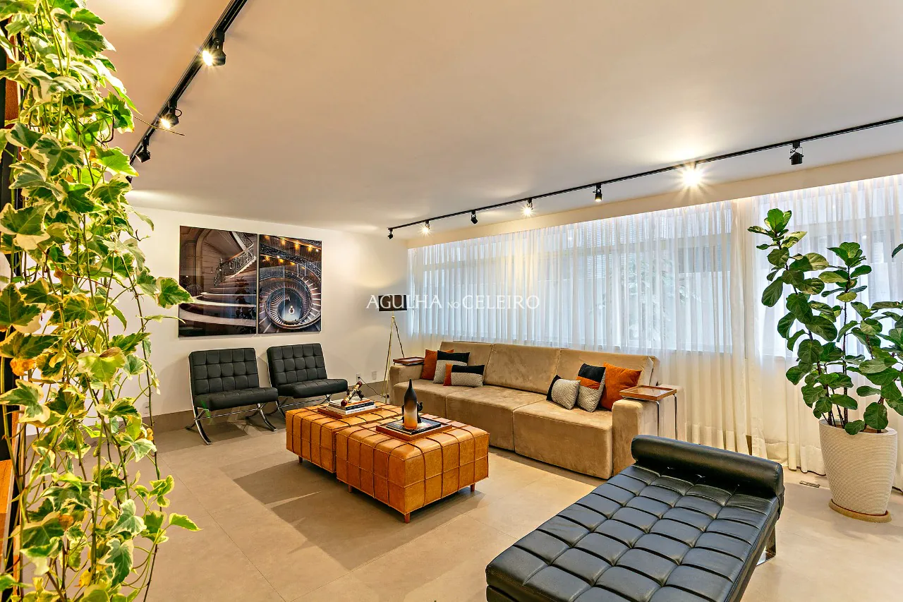 Totalmente reformado e impecável em localização privilegiada. – 20405 - _MWR6353