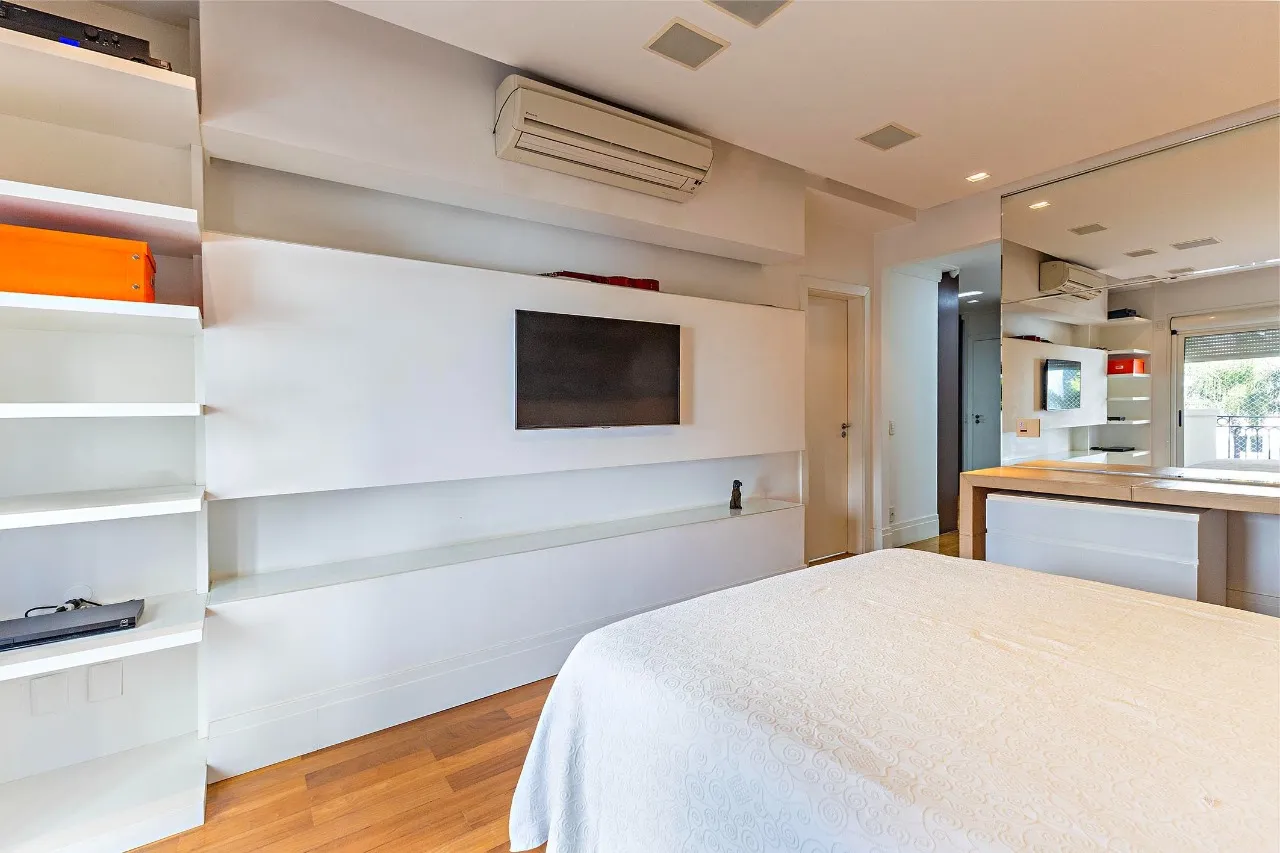 Apartamento reformado com três suítes e acabamentos de alto nível no Itaim – 20412