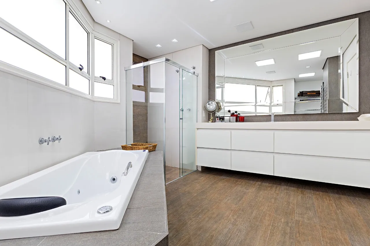 Apartamento reformado com três suítes e acabamentos de alto nível no Itaim – 20412