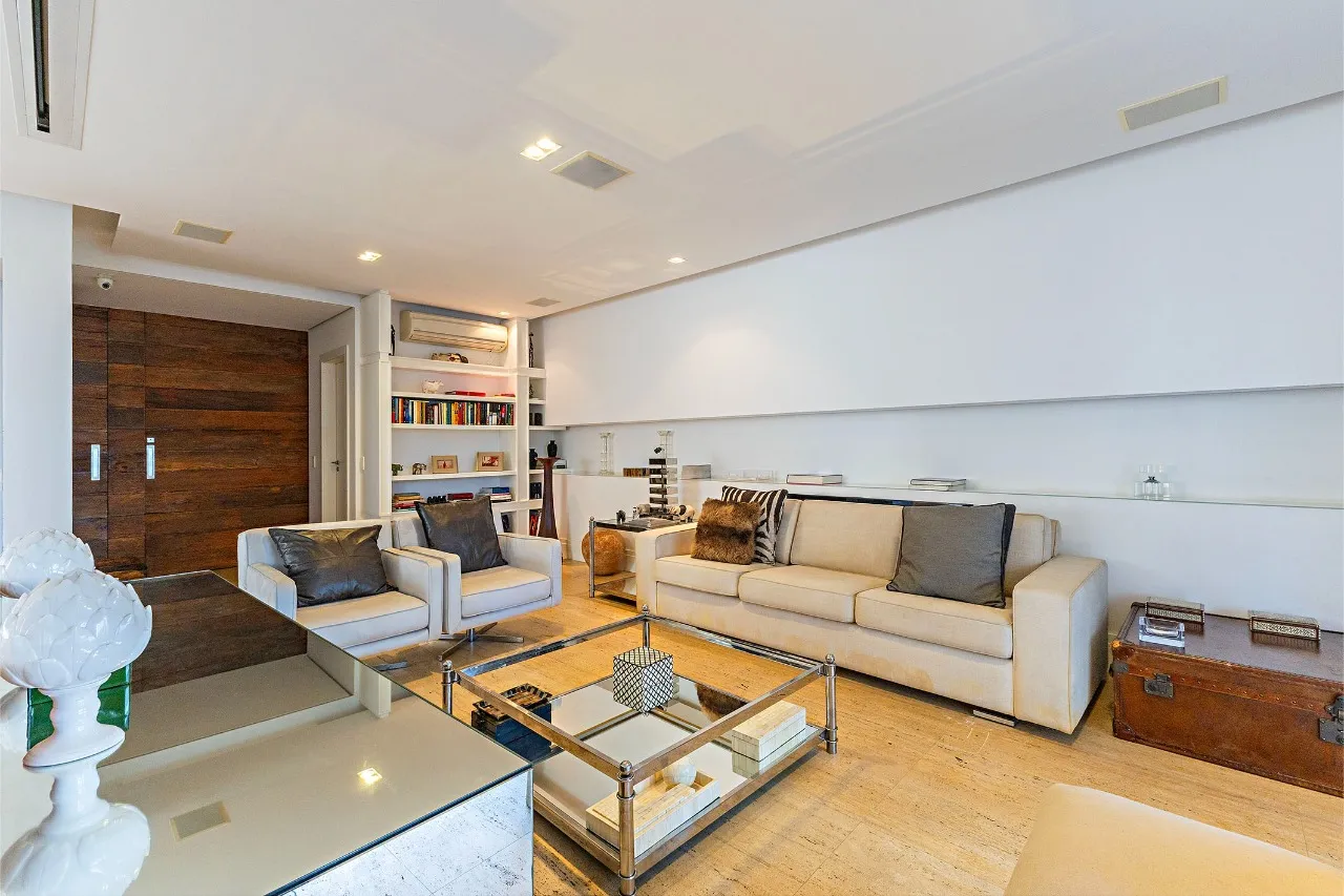 Apartamento reformado com três suítes e acabamentos de alto nível no Itaim – 20412