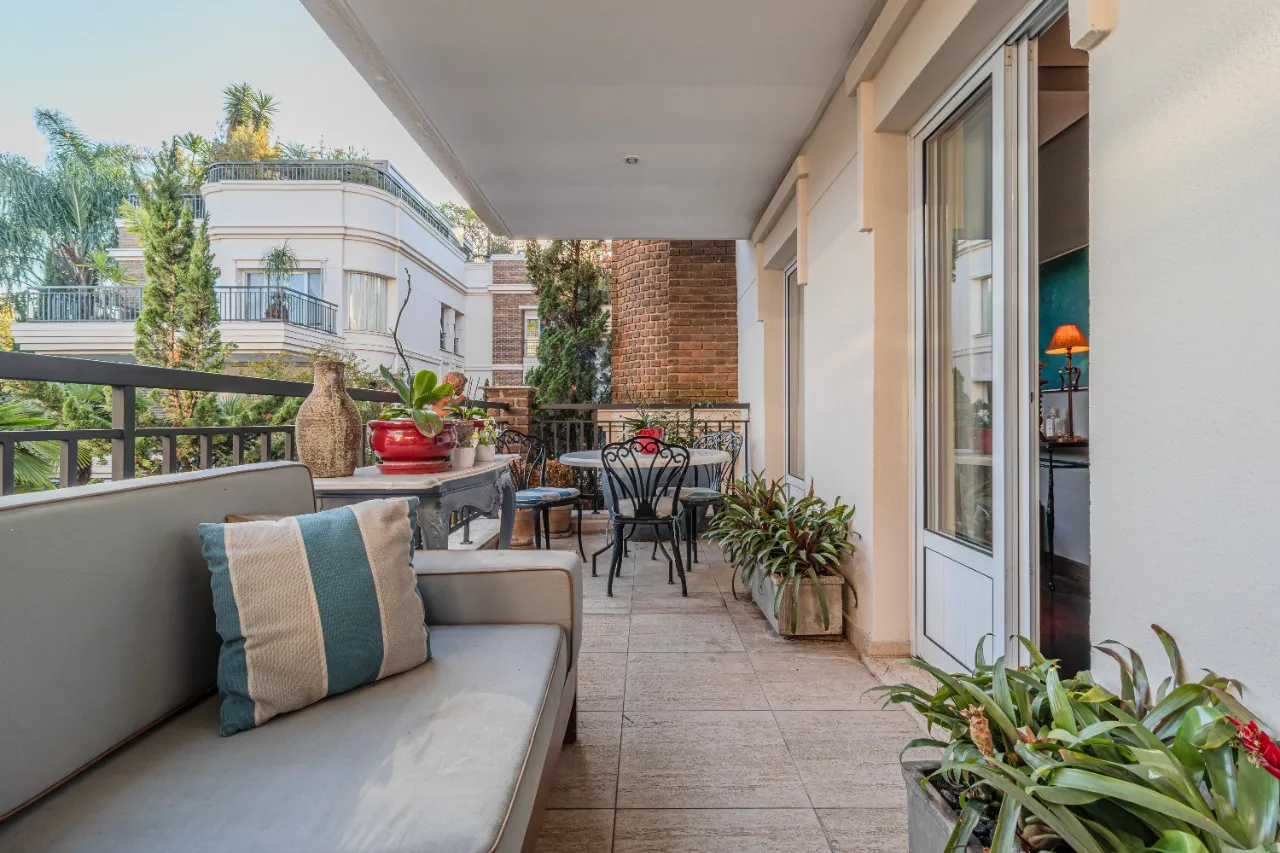 Apartamento em perfeita localização à venda no Alto de Pinheiros. – 20414