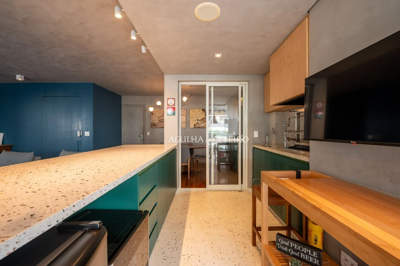 Apartamento Reformado no Miolo do Itaim Bibi – 20415