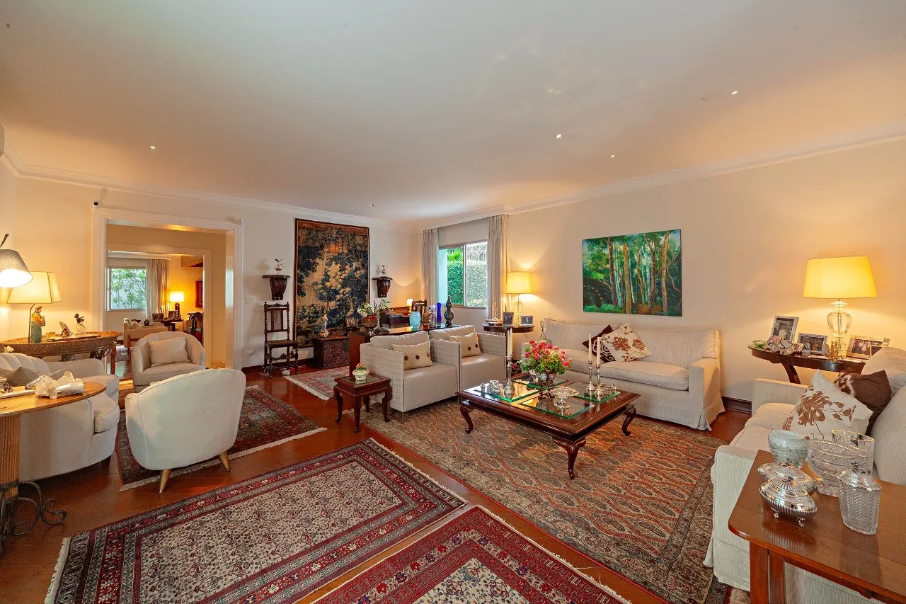 Casa com jardim, biblioteca e espaços versáteis próxima ao Parque Ibirapuera – 20423