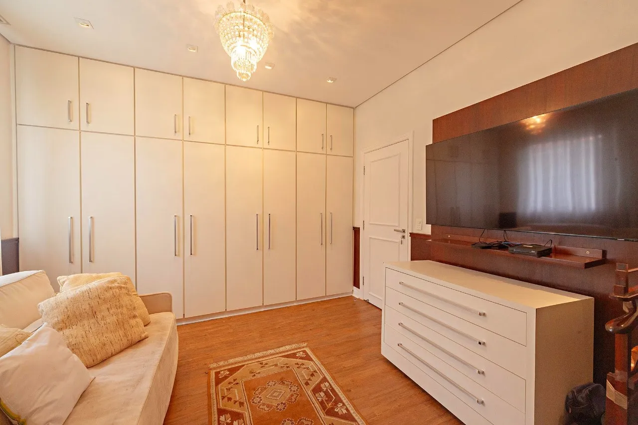 Casa com jardim, biblioteca e espaços versáteis próxima ao Parque Ibirapuera – 20423