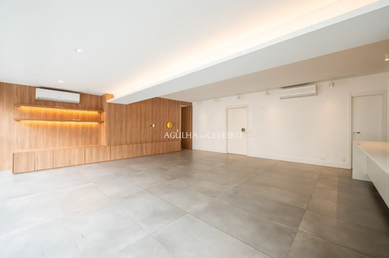 Lindo apartamento super reformado! – 20440