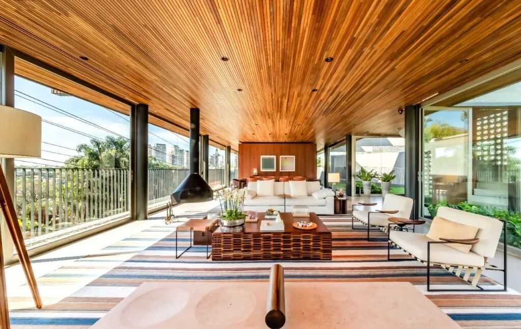 Casa modernista com projeto lindo, amplo jardim com piscina de tirar o fôlego. – 20515