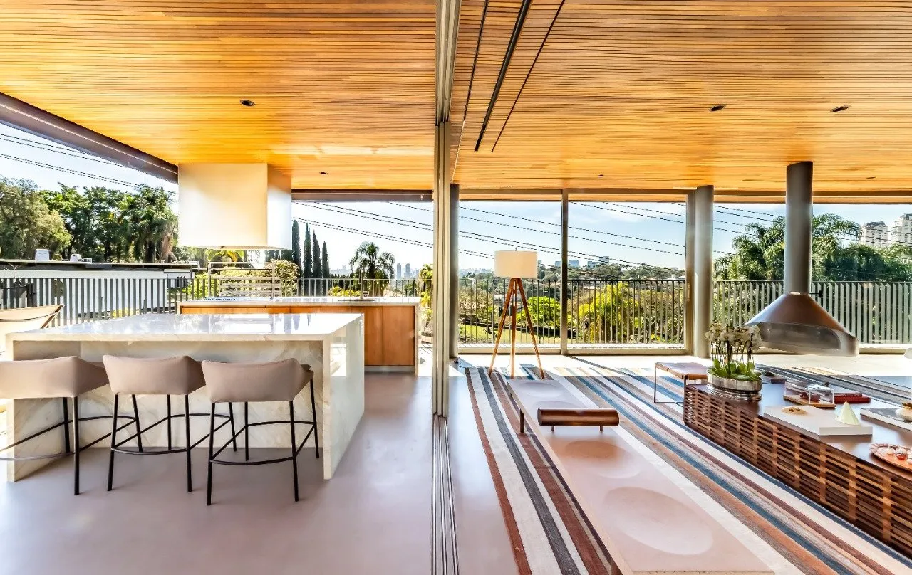 Casa modernista com projeto lindo, amplo jardim com piscina de tirar o fôlego. – 20515