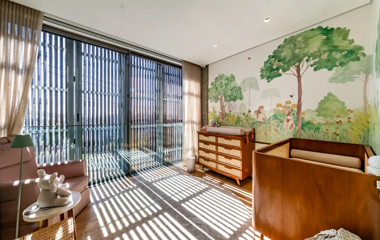 Casa modernista com projeto lindo, amplo jardim com piscina de tirar o fôlego. – 20515