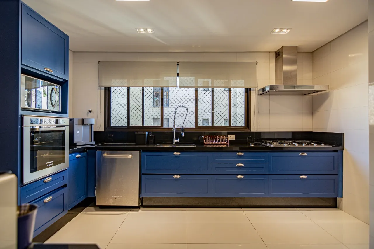 Apartamento no Jardim América próximo ao Dante Alighieri, andar alto, totalmente reformado com varanda gourmet e lazer. – 20517