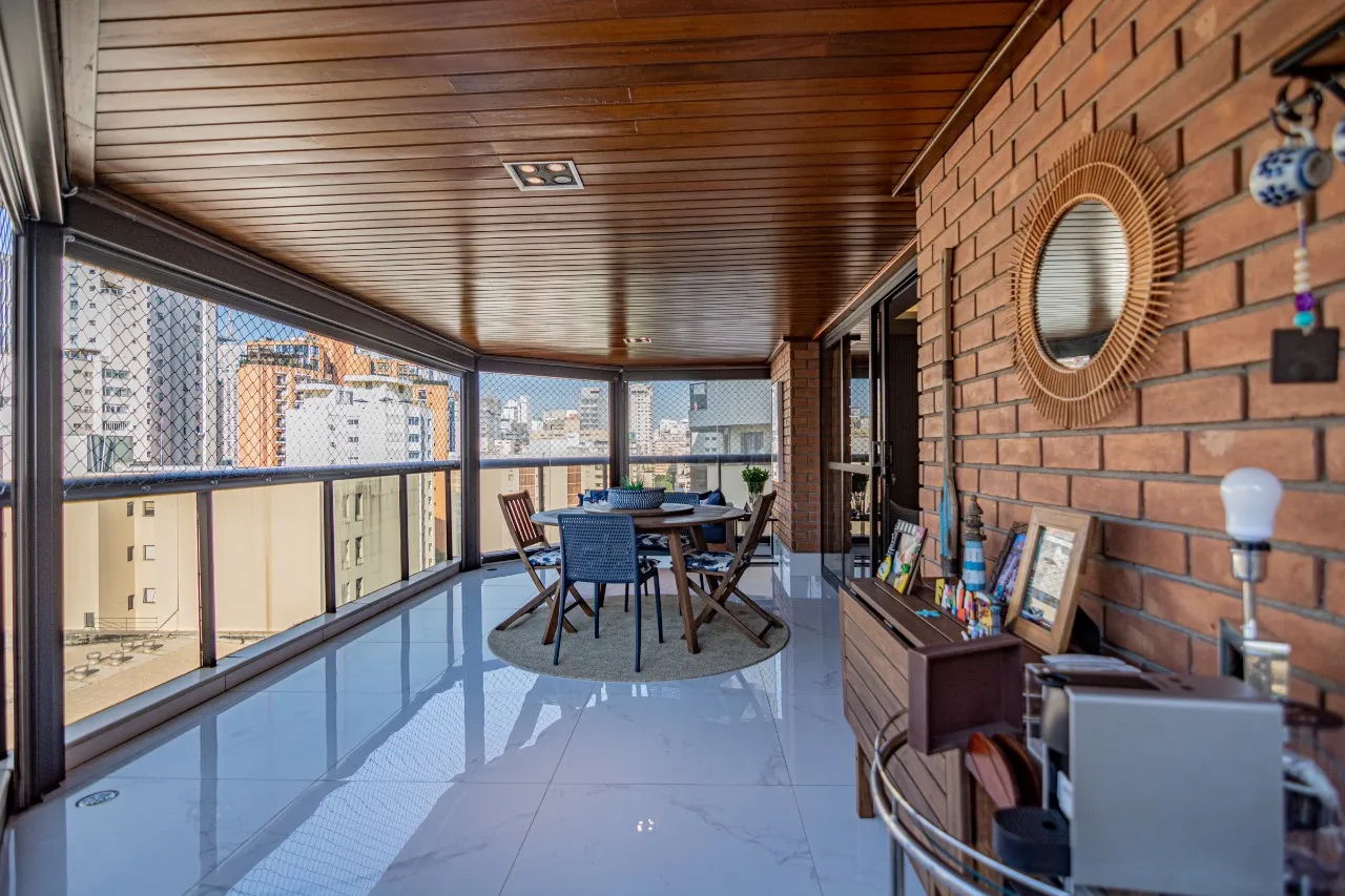 Apartamento no Jardim América próximo ao Dante Alighieri, andar alto, totalmente reformado com varanda gourmet e lazer. – 20517