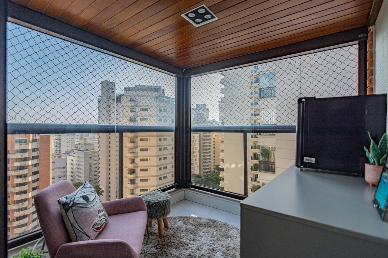 Apartamento no Jardim América próximo ao Dante Alighieri, andar alto, totalmente reformado com varanda gourmet e lazer. – 20517