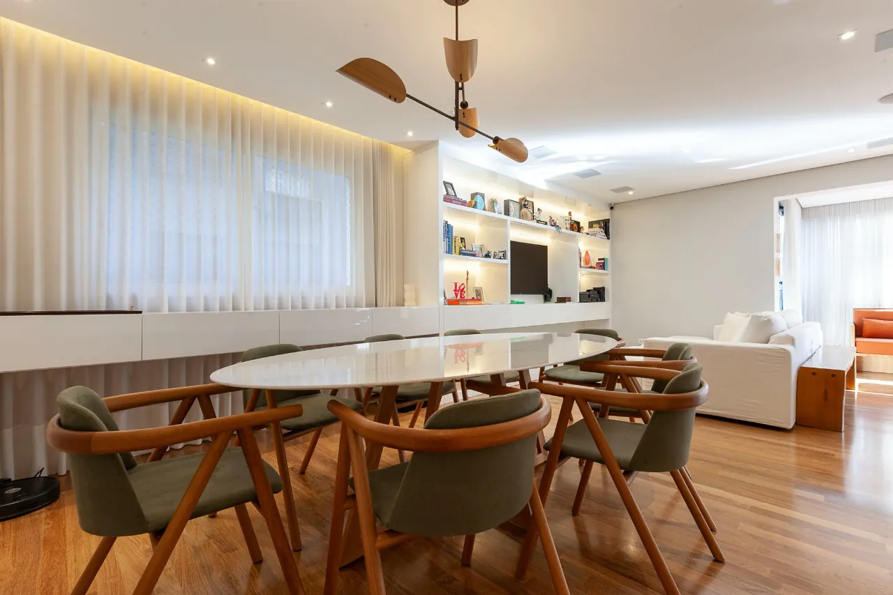 Apartamento reformado em localização privilegiada à venda no Brooklin. – 20520