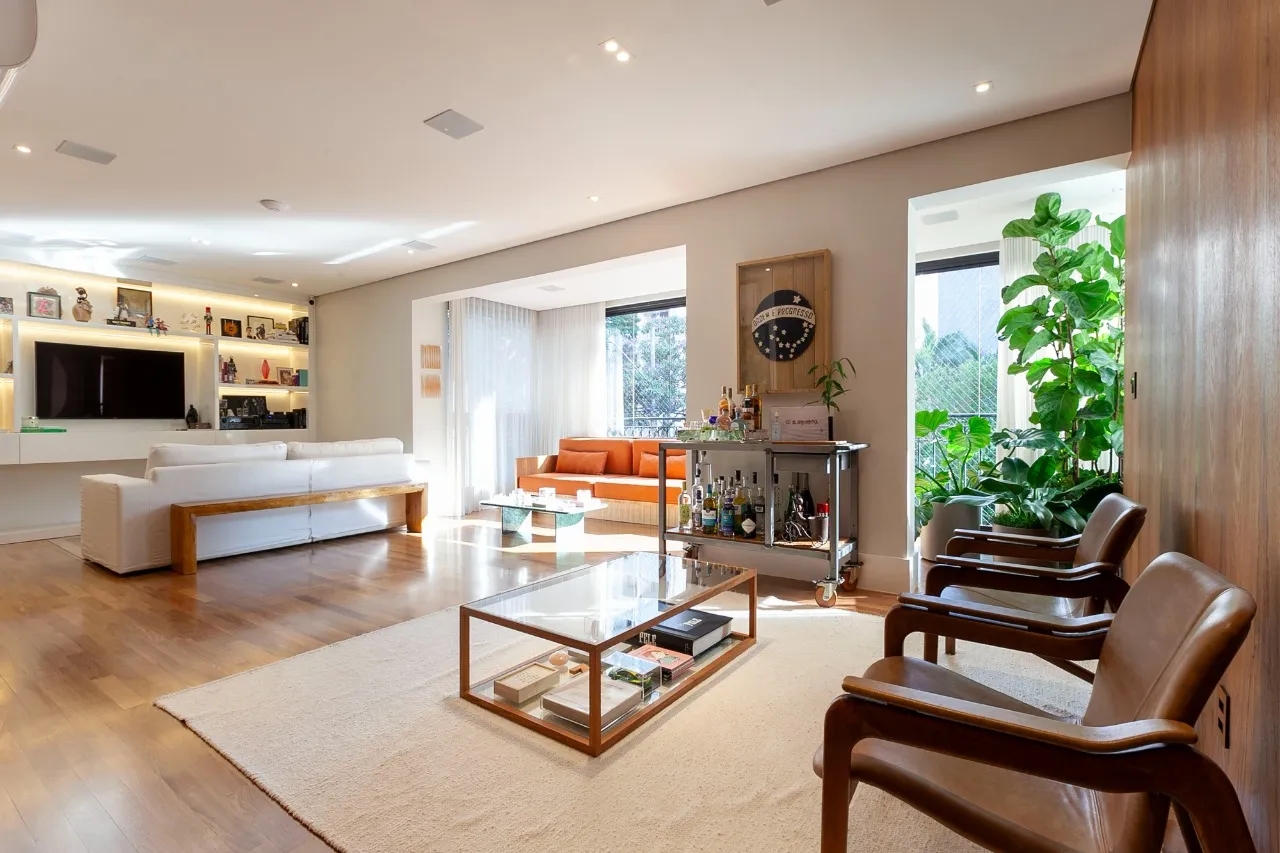 Apartamento reformado em localização privilegiada à venda no Brooklin. – 20520