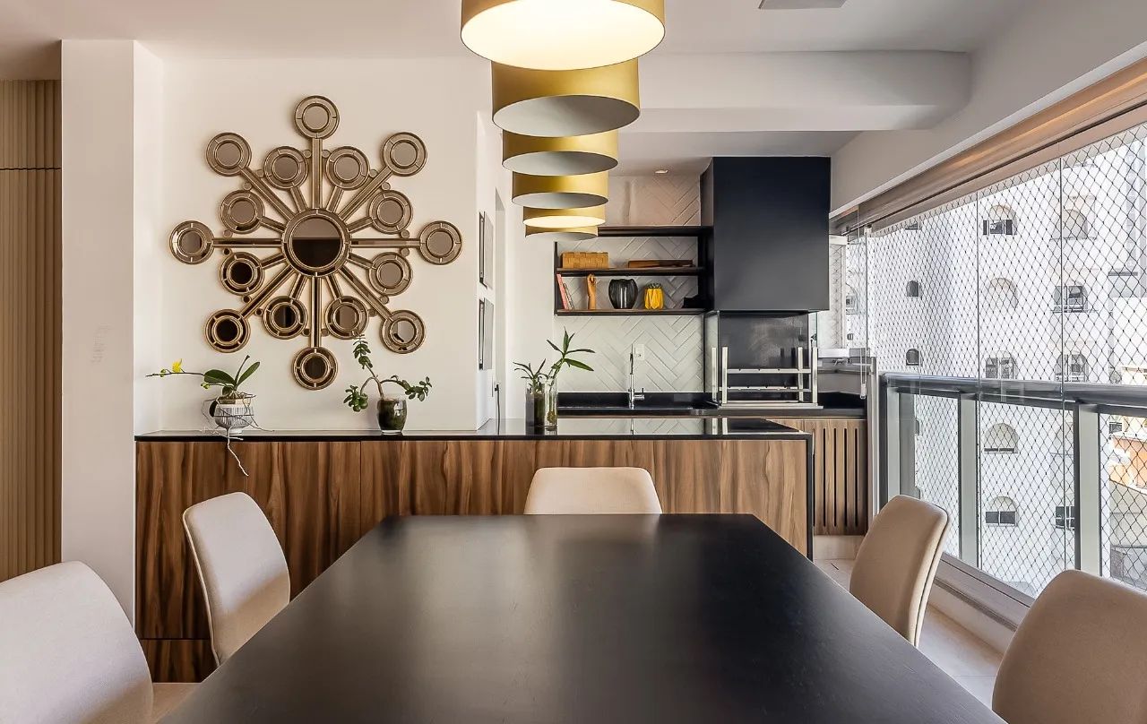 Apartamento pronto para chegar com mala, varanda integrada e projeto lindíssimo, em Moema. – 20557