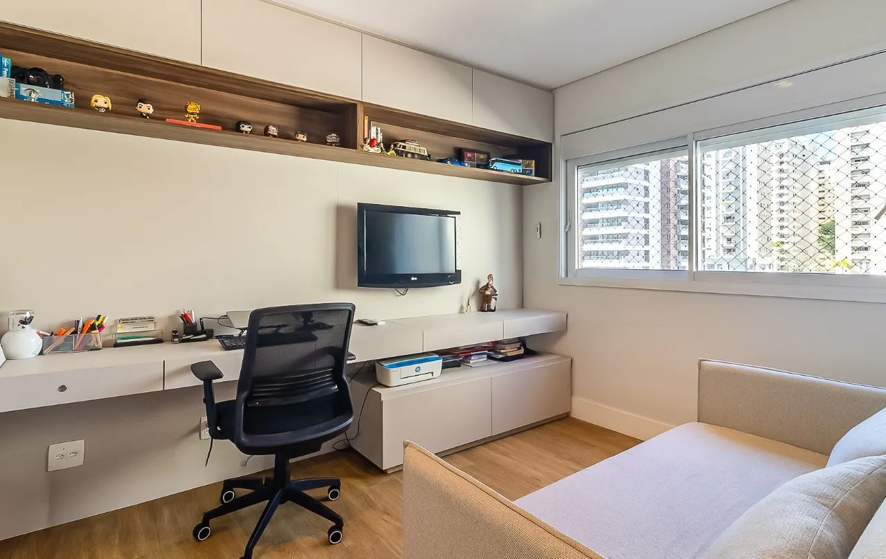 Apartamento pronto para chegar com mala, varanda integrada e projeto lindíssimo, em Moema. – 20557