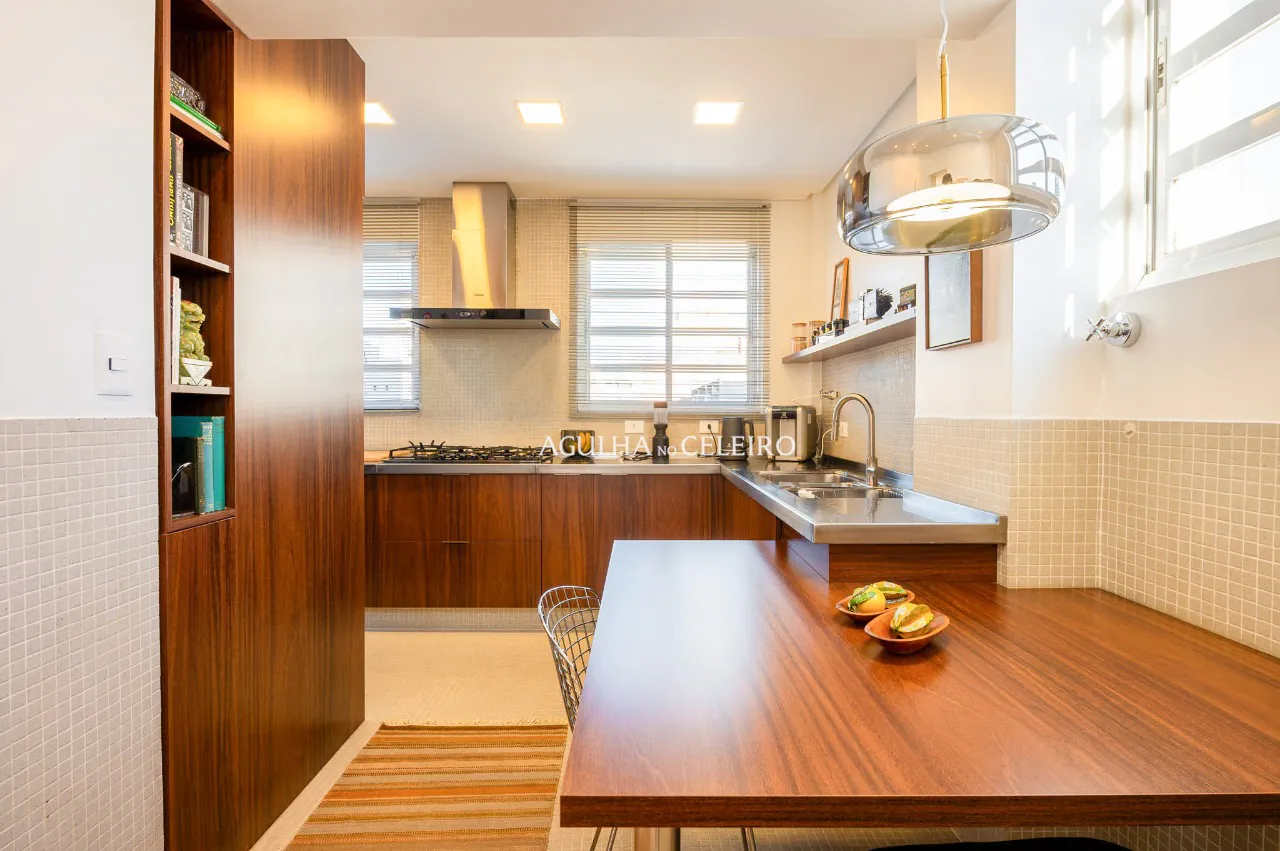 Apartamento descolado em andar alto à venda no Jardim América. – 9917