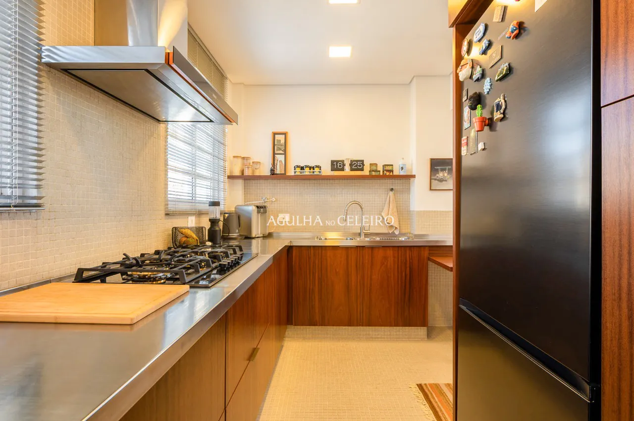 Apartamento descolado em andar alto à venda no Jardim América. – 9917