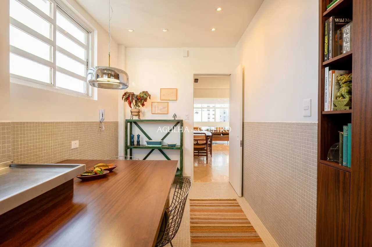 Apartamento descolado em andar alto à venda no Jardim América. – 9917