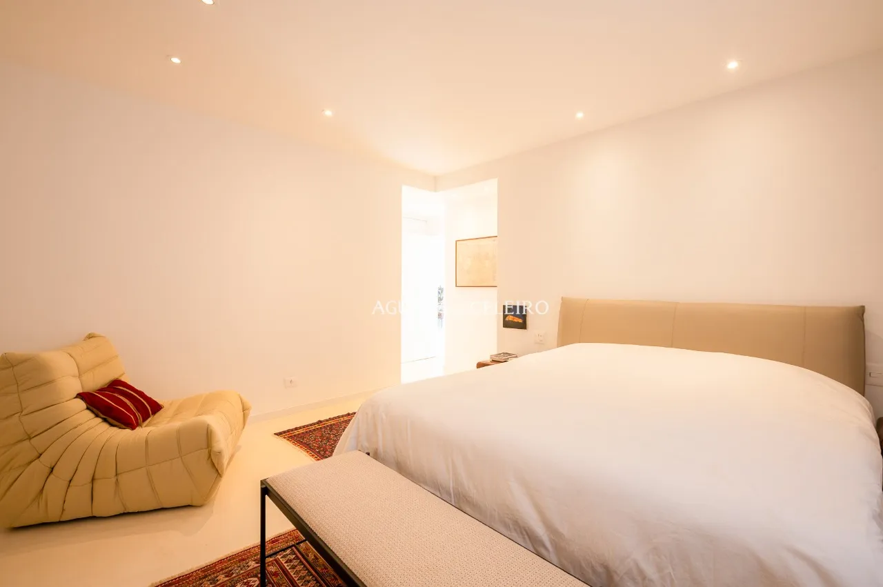 Apartamento descolado em andar alto à venda no Jardim América. – 9917