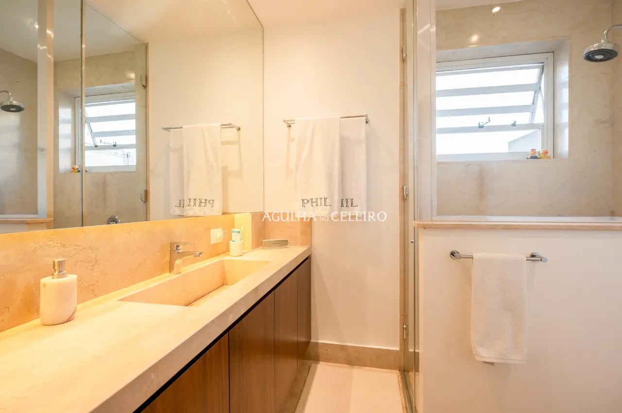 Apartamento descolado em andar alto à venda no Jardim América. – 9917