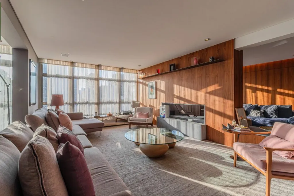 Apartamento totalmente reforma e mobiliado à venda no Jardim América. – AP0977