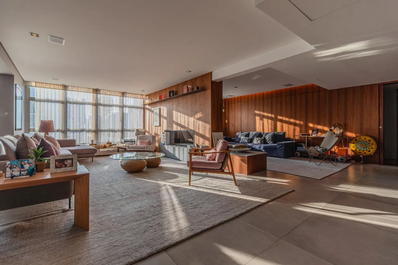 Apartamento totalmente reforma e mobiliado à venda no Jardim América. – AP0977