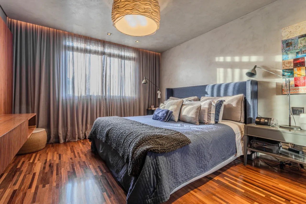 Apartamento totalmente reforma e mobiliado à venda no Jardim América. – AP0977