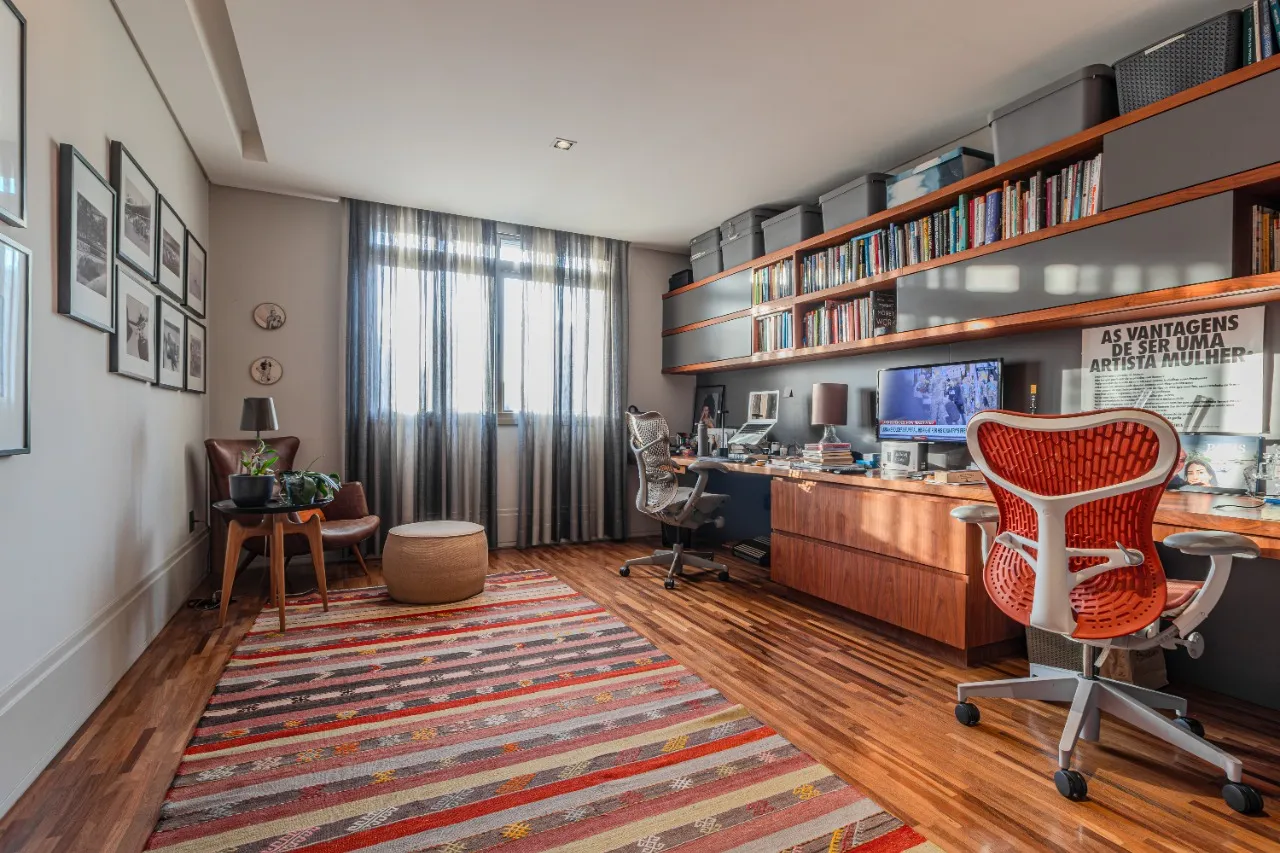 Apartamento totalmente reformado à venda no Jardim América. – AP0977