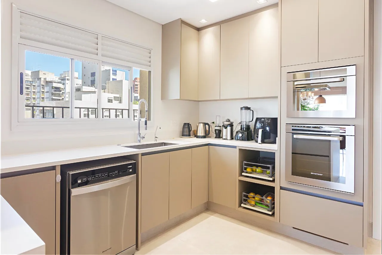 Apartamento lindo e recém-reformado à venda no Itaim Bibi. – AP1074