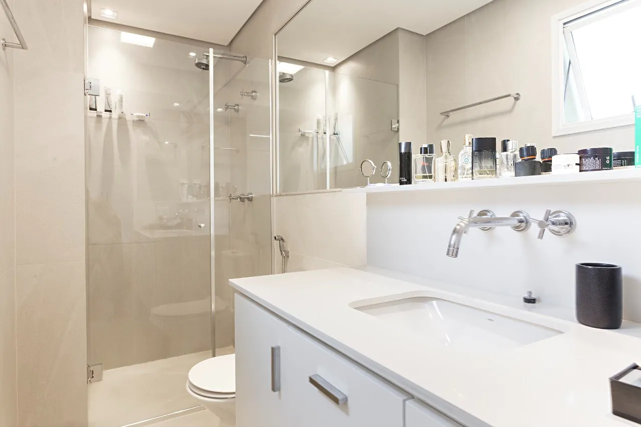 Apartamento lindo e recém-reformado à venda no Itaim Bibi. – AP1074