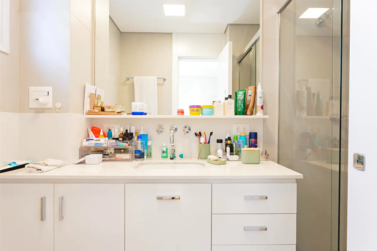 Apartamento lindo e recém-reformado à venda no Itaim Bibi. – AP1074