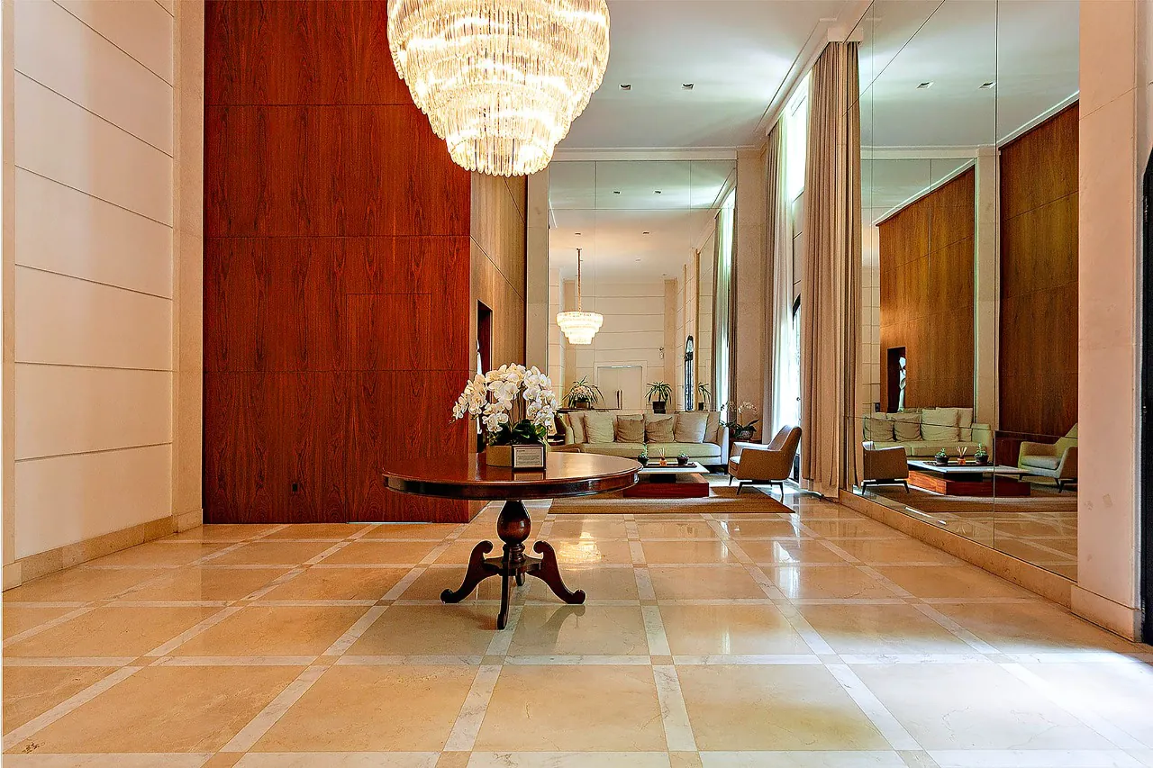 Apartamento lindo e recém-reformado à venda no Itaim Bibi. – AP1074