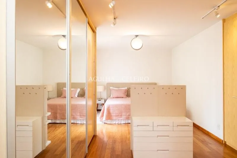 Para quem busca tranquilidade apartamento alto padrão impecável. – AP6560