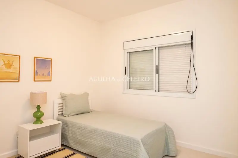 Para quem busca tranquilidade apartamento alto padrão impecável. – AP6560