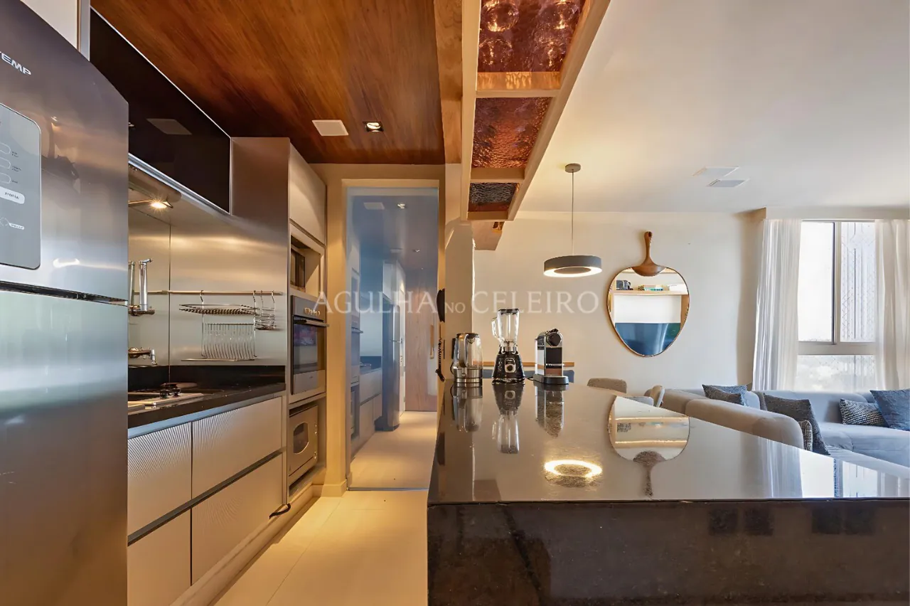 Cobertura charmosa e totalmente reformada na Vila Olímpia. – CO0229