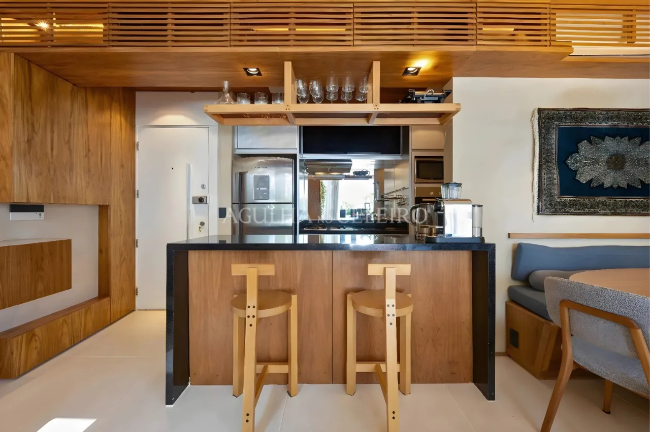 Cobertura charmosa e totalmente reformada na Vila Olímpia. – CO0229