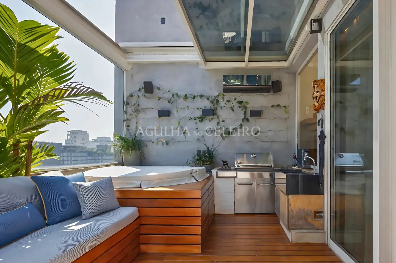 Cobertura charmosa e totalmente reformada na Vila Olímpia. – CO0229