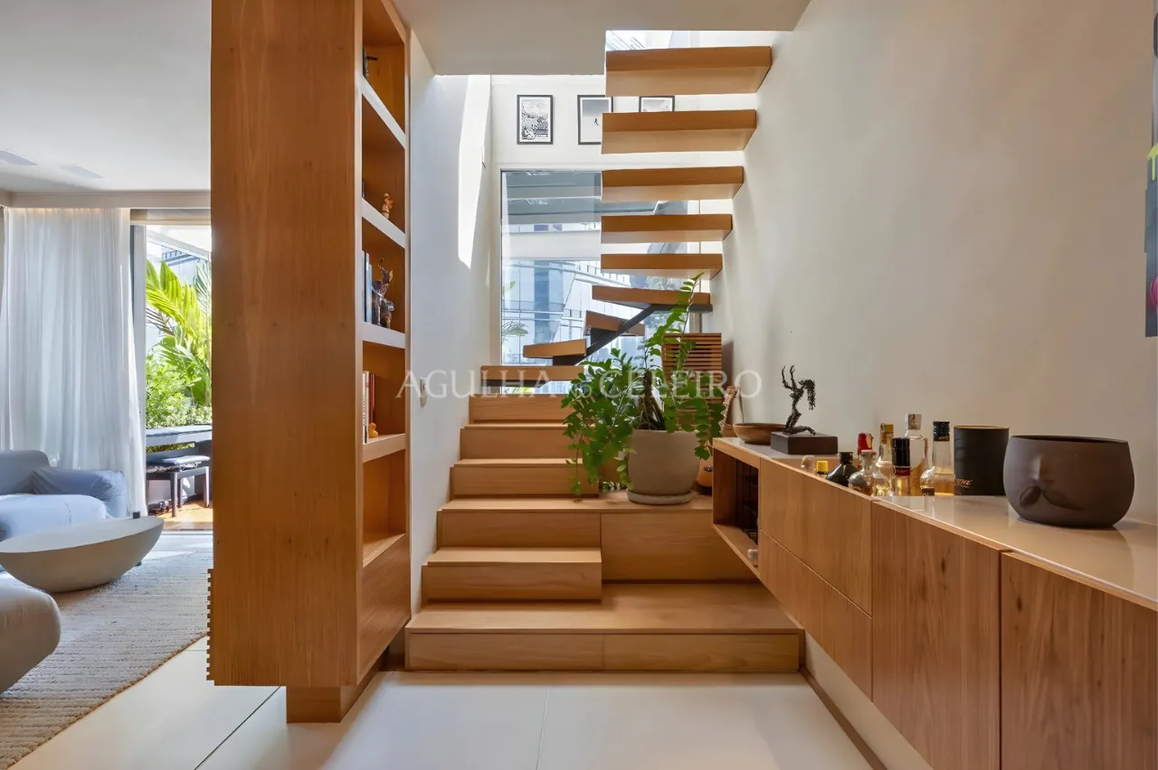 Cobertura charmosa e totalmente reformada na Vila Olímpia. – CO0229