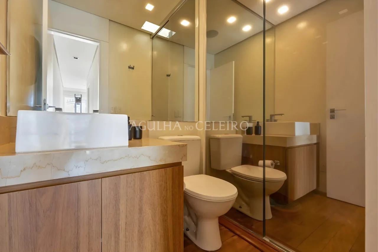 Cobertura charmosa e totalmente reformada na Vila Olímpia. – CO0229