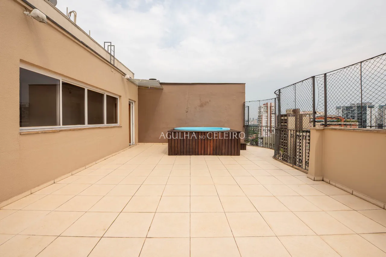 Uma cobertura duplex com vista maravilhosa à venda em Pinheiros. – 10082