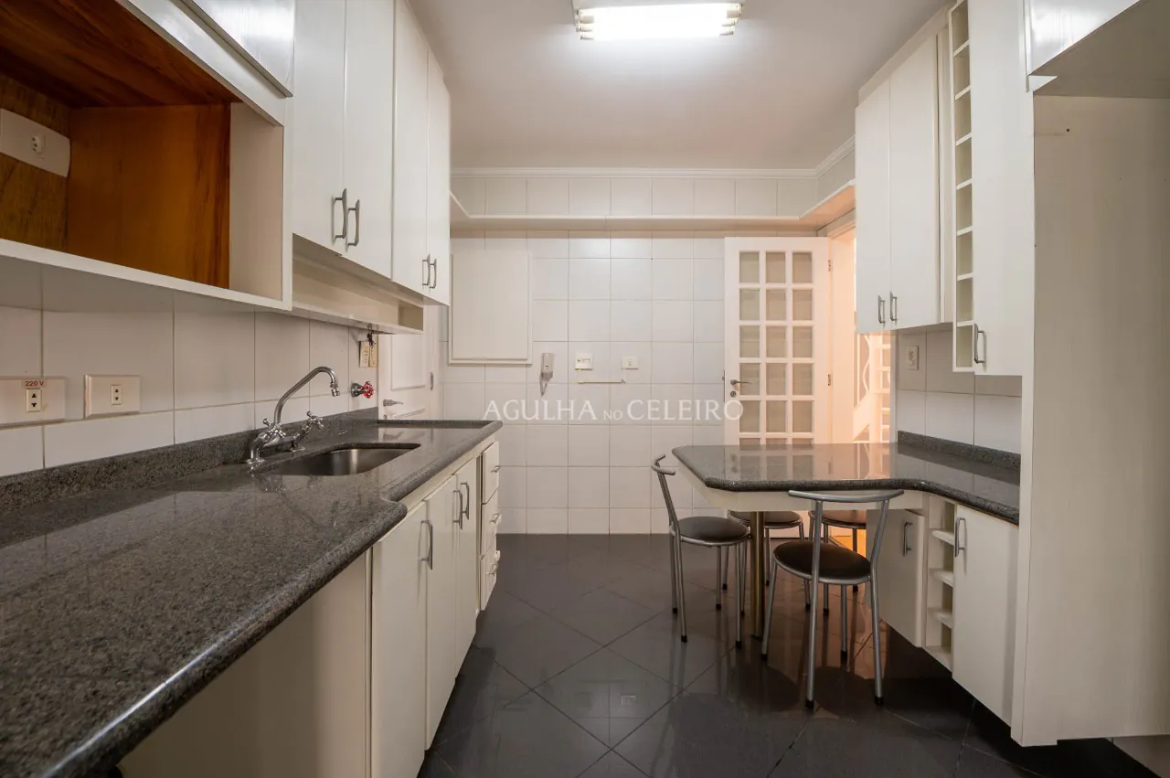 Uma cobertura duplex com vista maravilhosa à venda em Pinheiros. – 10082