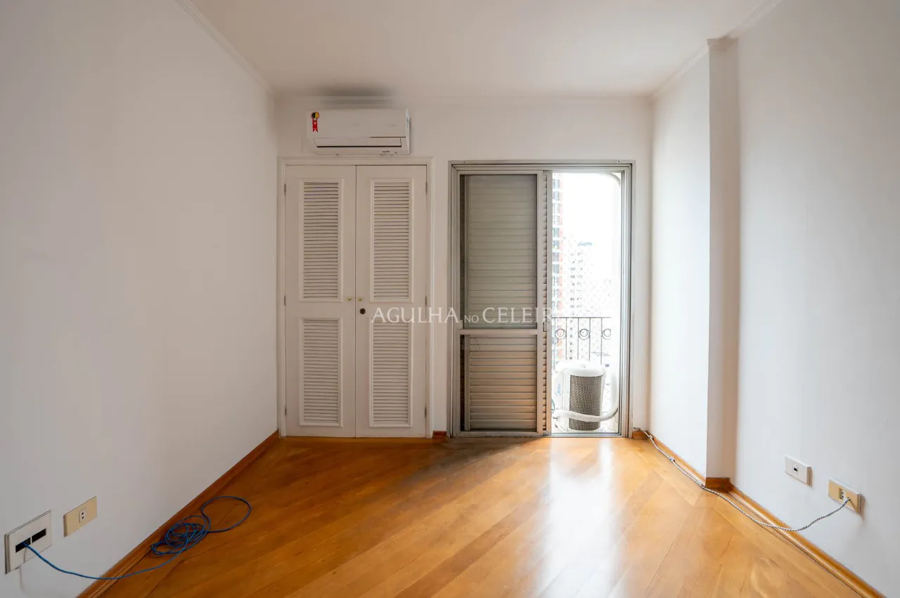 Uma cobertura duplex com vista maravilhosa à venda em Pinheiros. – 10082